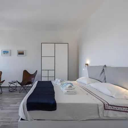 Licia & Tonino Apartments Near The Station Lecce Exterior foto